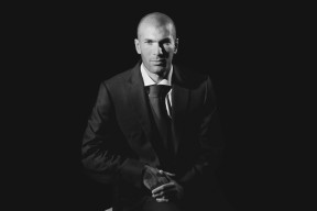 巴黎圣日耳曼前途光明！，哈兰德新星领先优势明显表现突出赢得满堂喝彩