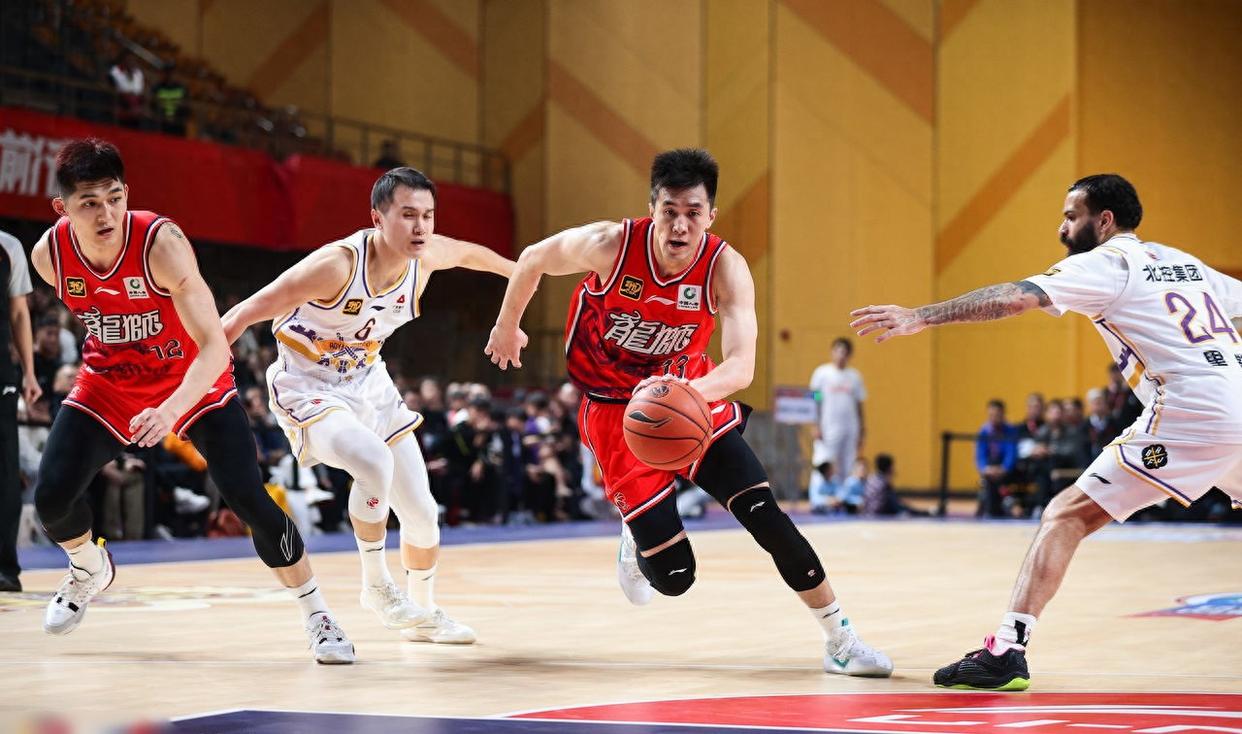  英超季后赛爆出冷门！广州队小胜北京首钢，争冠形势突变